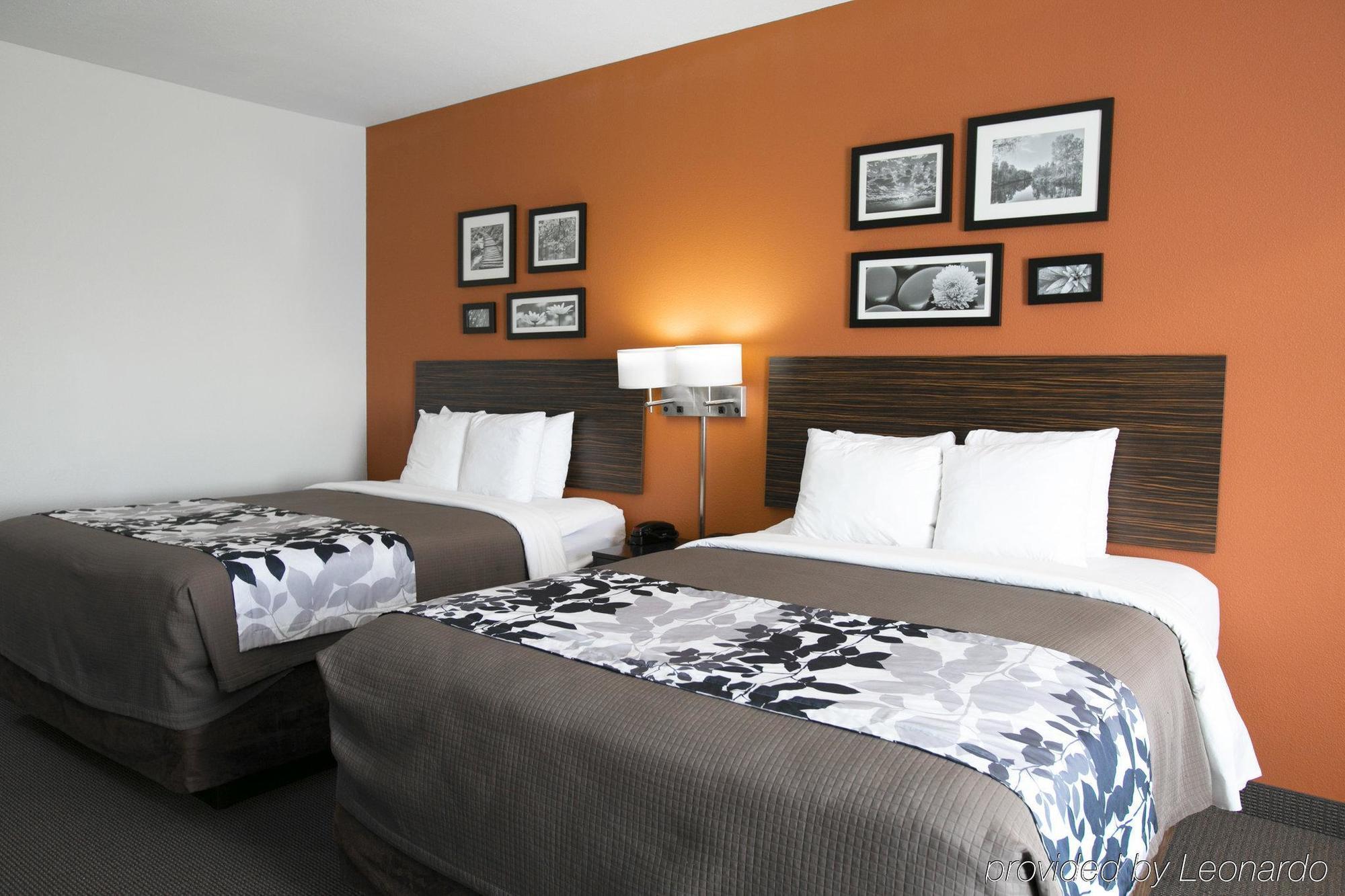 Hotel Restwell & I-45 North Westfield